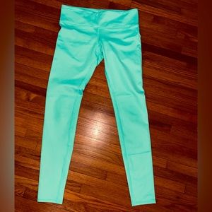 High-waisted Alo Yoga leggings